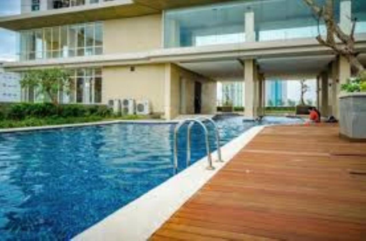Cozy Studio Apartment At Elpis Residence By Travelio Jakarta Exterior photo